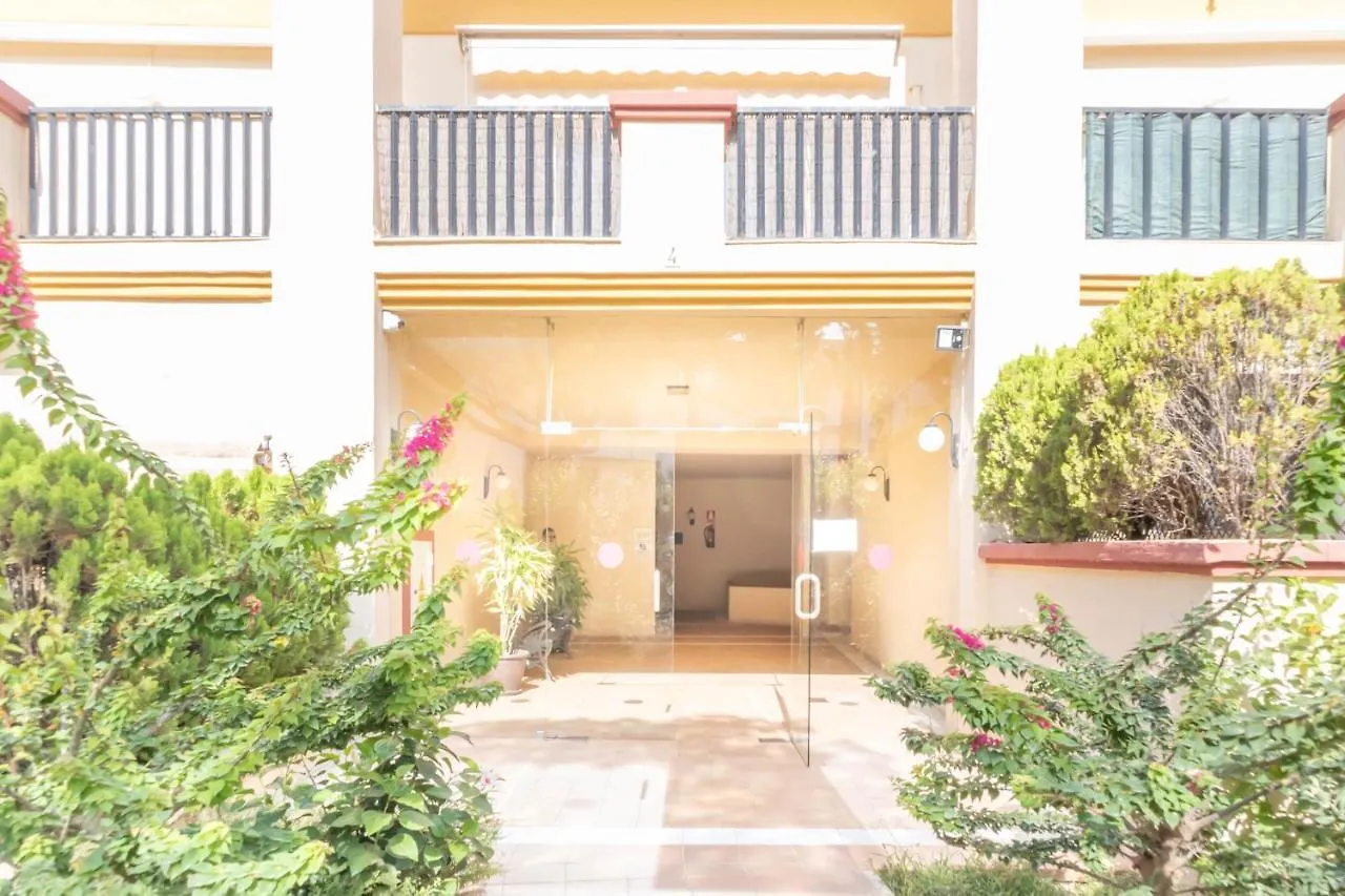 Romana Playa Beach Pool Paradise - Happy Rentals Marbella Apartment