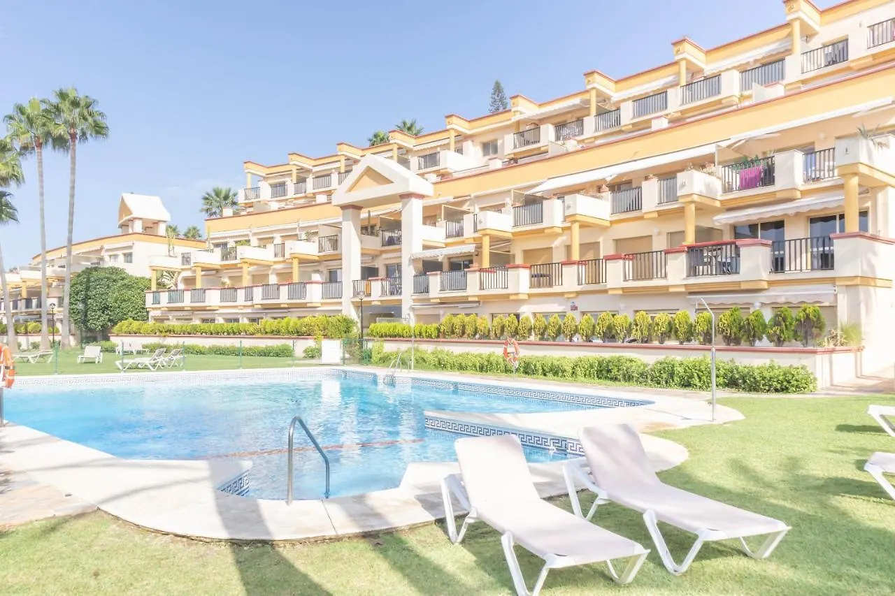 Romana Playa Beach Pool Paradise - Happy Rentals Marbella