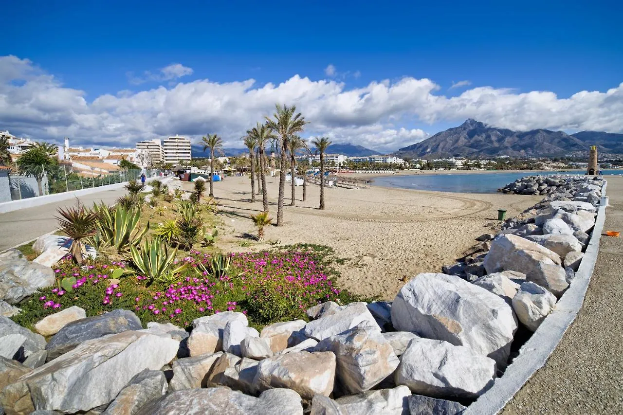 Romana Playa Beach Pool Paradise - Happy Rentals Marbella Apartment