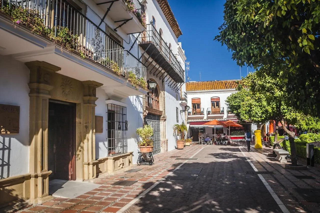 Romana Playa Beach Pool Paradise - Happy Rentals Marbella