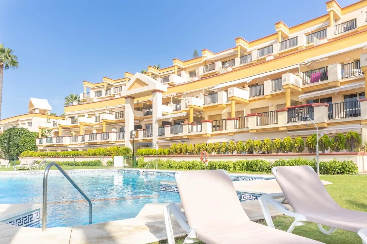 Romana Playa Beach Pool Paradise - Happy Rentals Marbella Apartment