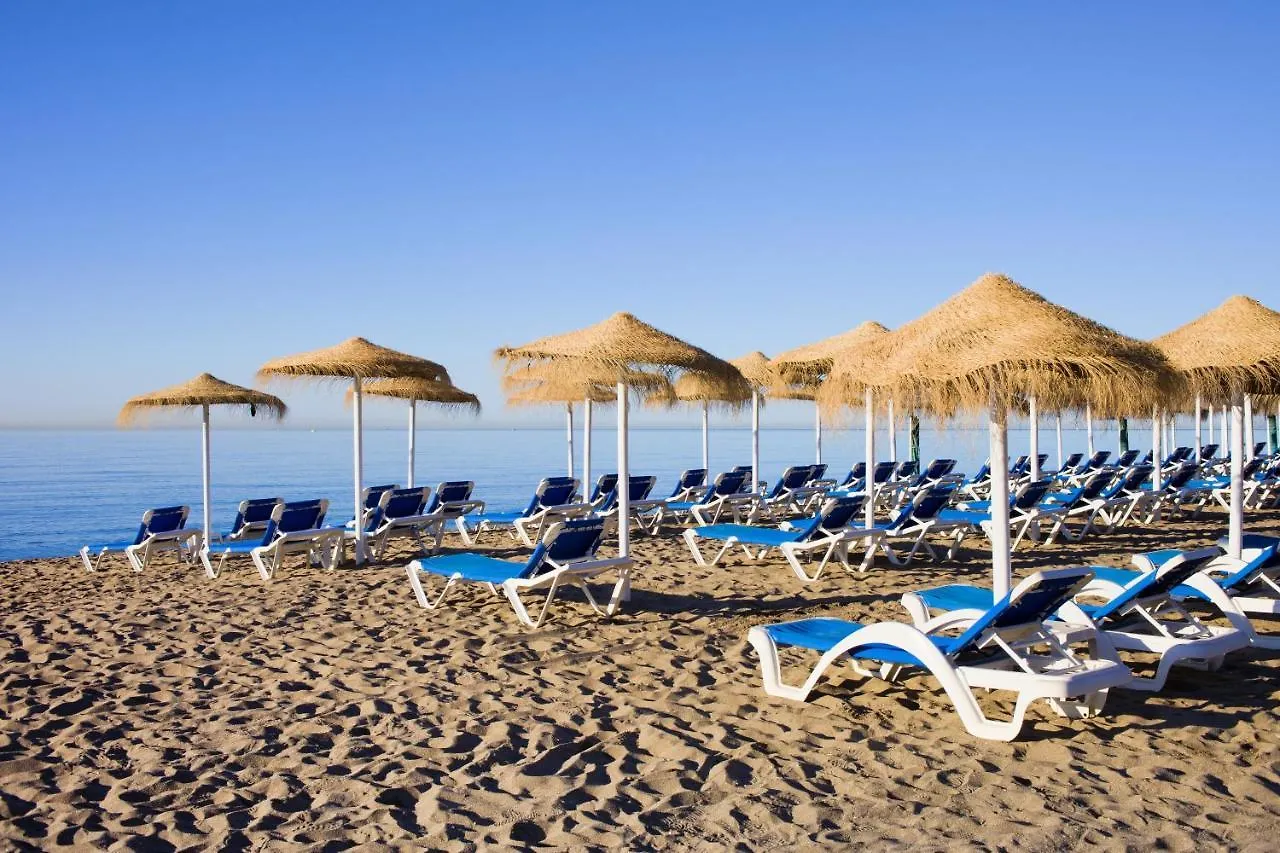 Romana Playa Beach Pool Paradise - Happy Rentals Marbella Spain